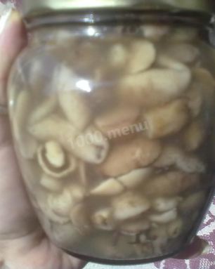 Маринованные маслята в банках