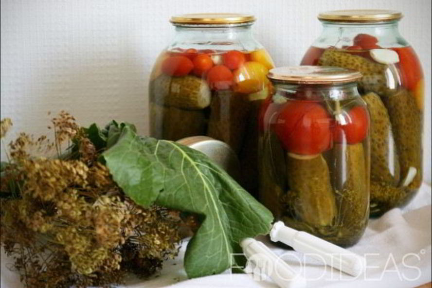 Рецепт маринованных огурцов с помидорами