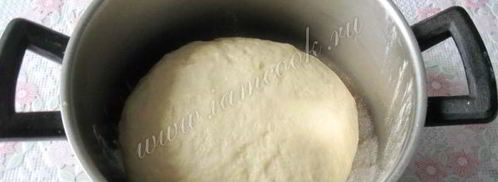 сдобный рулет с повидлом. Шаг 10