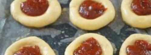 тесто для ватрушек с повидлом. Шаг 6