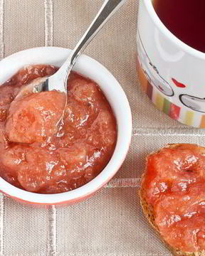 Яблочное повидло с красной смородиной