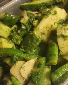 Малосольные огурцы с горчицей в пакете