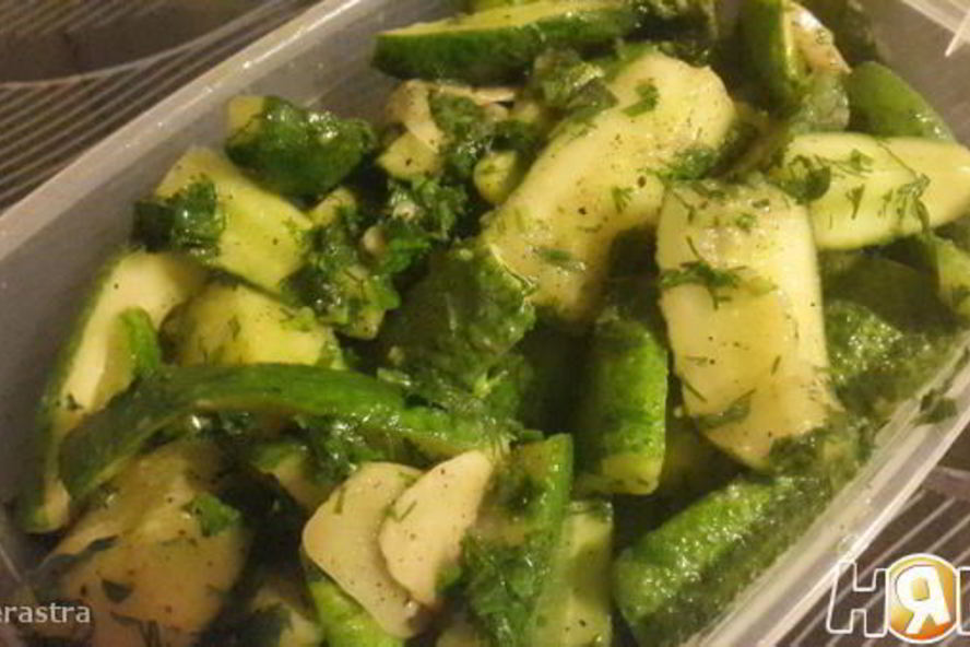 Рецепт малосольных огурцов с горчицей в пакете