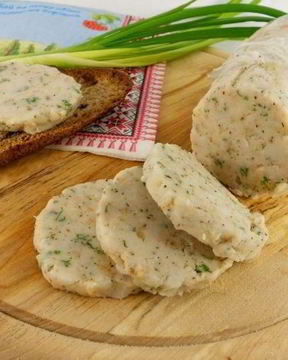 Сало через мясорубку с чесноком