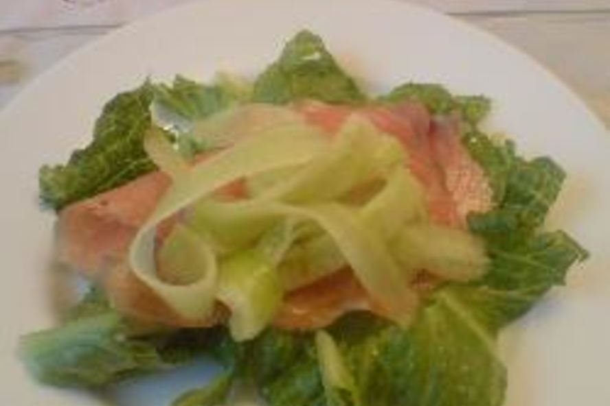 Рецепт соленого лосося с огурцом