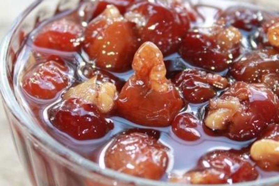 Рецепт варенья из красно-желтой черешни с орехами