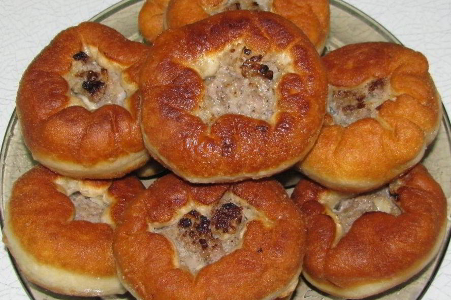 Рецепт беляшей с мясом на сковороде