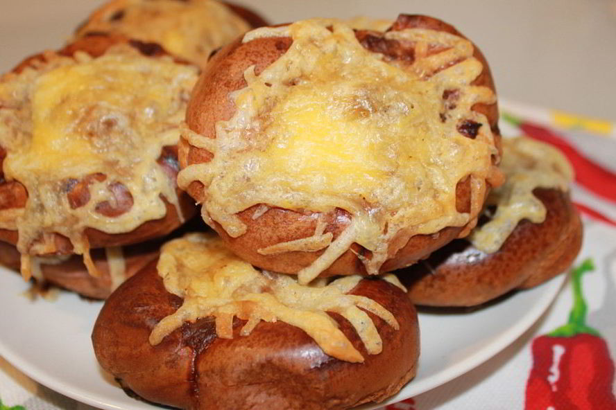 Рецепт ленивых беляшей под сырной шапочкой