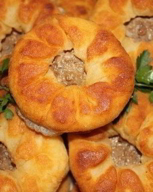 Пышные беляши с мясным фаршем по-домашнему