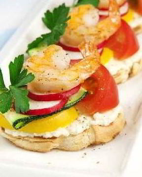 Брускетта c креветками, жаренными на гриле