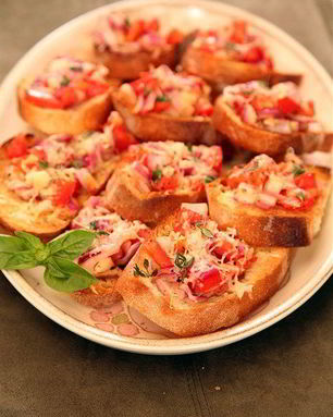 Брускетта классическая и с грибами