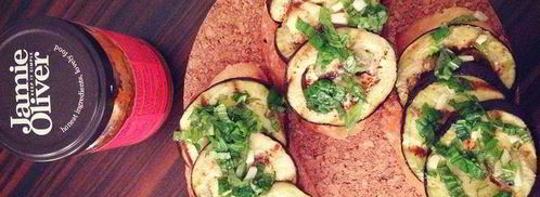 брускетта с баклажанами, мятой и топпингом. Шаг 9