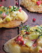 Брускетта с овощами и тунцом