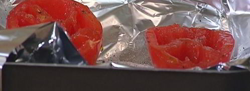 брускетта с помидорами, беконом и яйцом пашот. Шаг 4