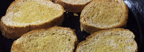 брускетта с помидорами и чесноком. Шаг 4