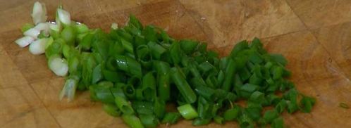 брускетты с лисичками, сельдереем и зеленым луком. Шаг 10