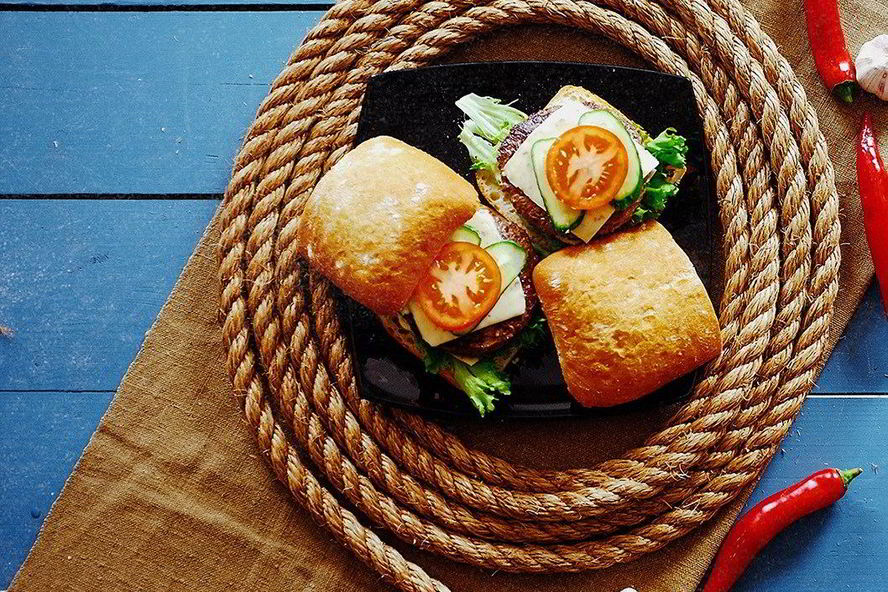 Рецепт бургера из мраморной говядины в чиабатте