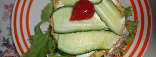 бургер с курицей, омлетом и огурцом. Шаг 9