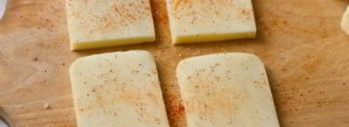 гамбургеры с плавленным сулугуни и хрустящим луком. Шаг 6