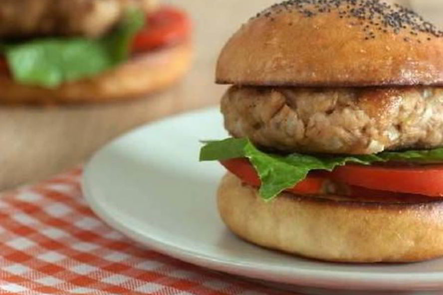 Рецепт румяного бургера с тунцом