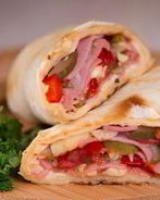 Буррито по-мексикански с сыром и ветчиной