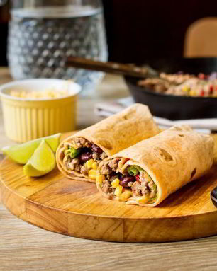Буррито с говядиной и красной фасолью