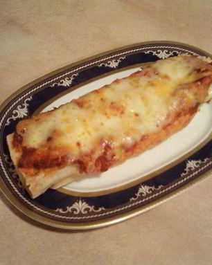 Буррито с курицей и томатным соусом