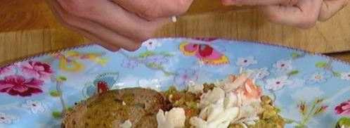 бутерброд с крабами и авокадо. Шаг 5