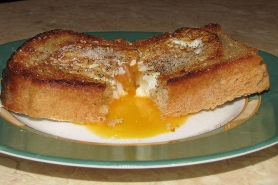 Рецепт бутерброда с яйцом на сковороде
