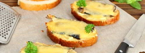 бутерброды горячие со шпротами. Шаг 9