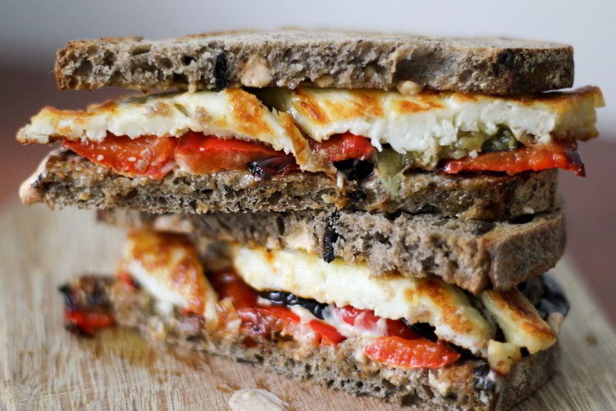 Рецепт бутербродов с баклажанами и чесноком