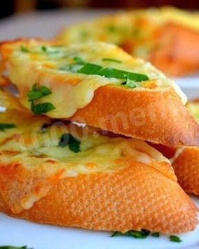 Бутерброды с чесноком и сыром
