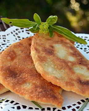 Чебуреки домашние с мясом