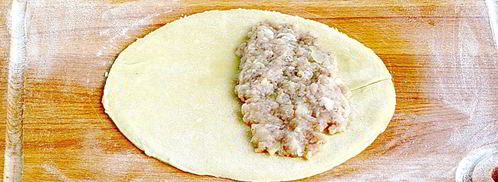 чебуреки на кефире с мясом. Шаг 11