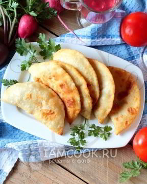 Чебуреки с грибами и сыром
