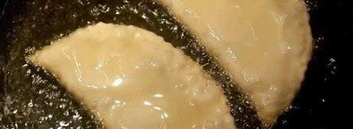 чебуреки с мясом и зеленью. Шаг 8