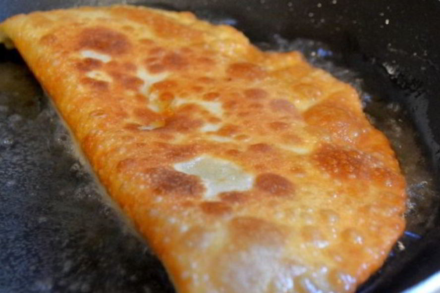 Рецепт чебуреков с сыром