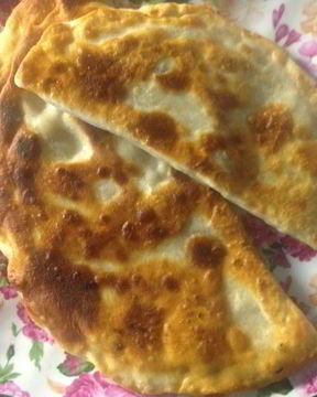 Чебуреки с ветчиной и сыром