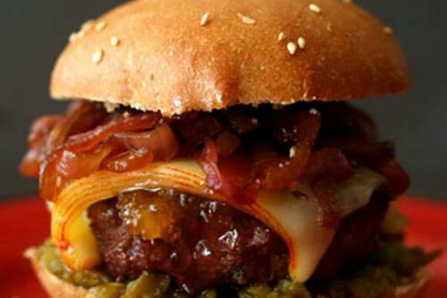Рецепт чизбургера с луковым джемом