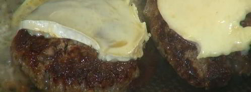 чизбургеры с грибами. Шаг 9