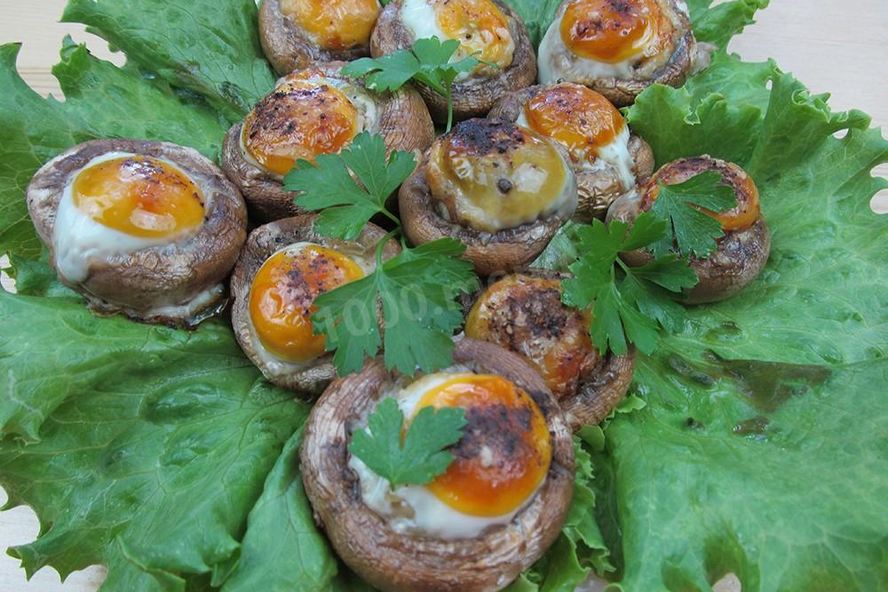 Рецепт фаршированных перепелиными яйцами грибы