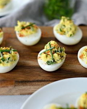 Фаршированные вареные яйца