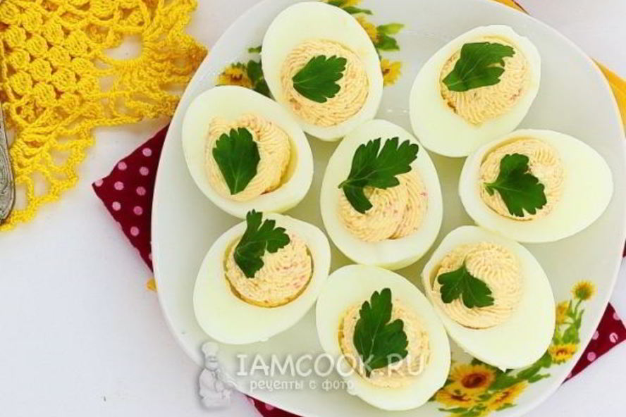 Рецепт яиц, фаршированных крабовыми палочками