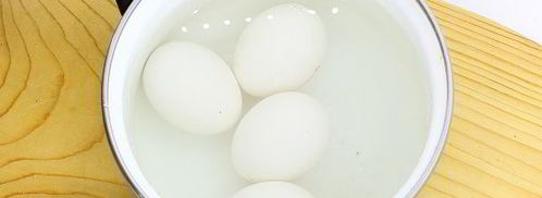 яйца, фаршированные крабовыми палочками. Шаг 4