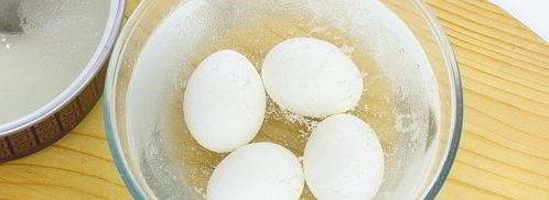 яйца, фаршированные крабовыми палочками. Шаг 6