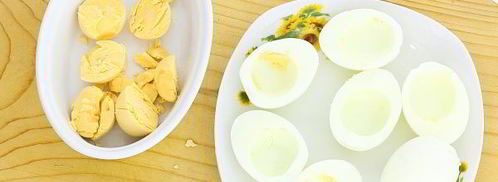 яйца, фаршированные крабовыми палочками. Шаг 7