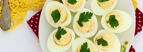 яйца, фаршированные крабовыми палочками. Шаг 11