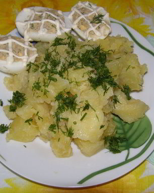 Яйца, фаршированные паштетом