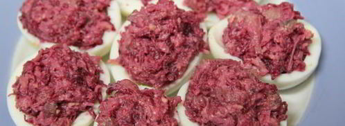 яйца, фаршированные свеклой с сельдью. Шаг 4