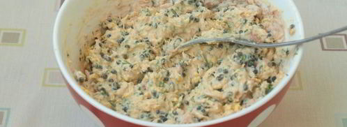 яйца фаршированные тунцом и икрой из водорослей. Шаг 5